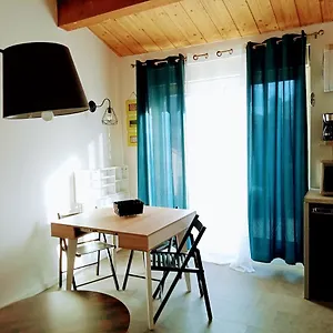 magnifique-appartement-avec-terrasse-roof-top.hotels-rhonealpes.com/
